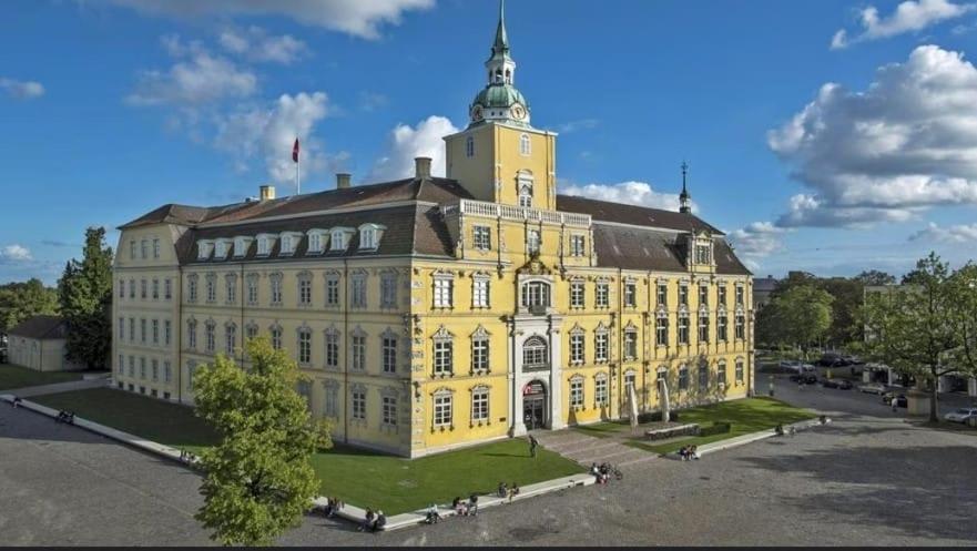 Hafenperle Ferienwohnung Am Alten Stadthafen In Oldenburg - Zentrale City Lage 外观 照片